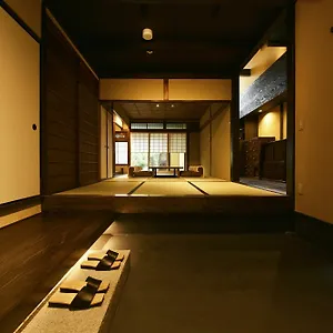 https://kuraya-senbonsanjo.hotels-in-kyoto.org